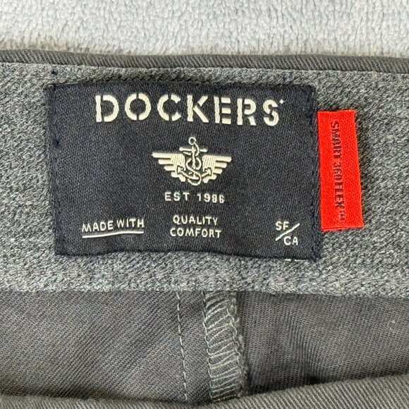 Dockers Workday Khaki Pants Mens 38x30 Gray Straight Fit Smart Flex Stretch NWT - Picture 6 of 13